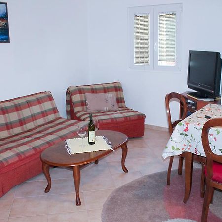 Apartments Djedovic Petrovac Bagian luar foto