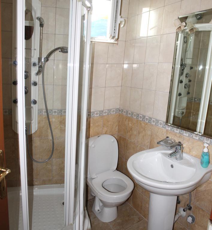 Apartments Djedovic Petrovac Bagian luar foto
