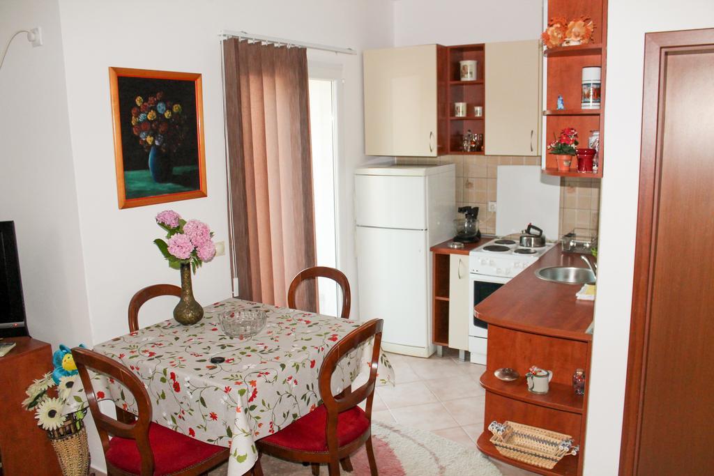 Apartments Djedovic Petrovac Bagian luar foto